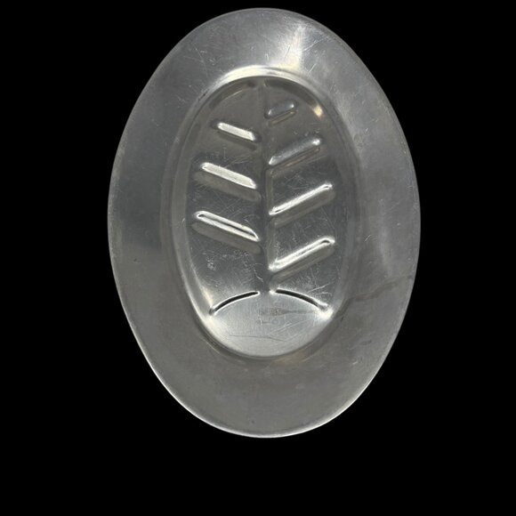 Set Of 4 Vintage Aluminum Oval Leaf Design Serving Platters - Picture 2 of 9